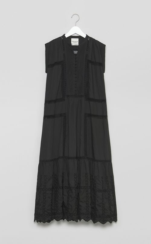 【reADdress】スカラップ刺繍ワンピース