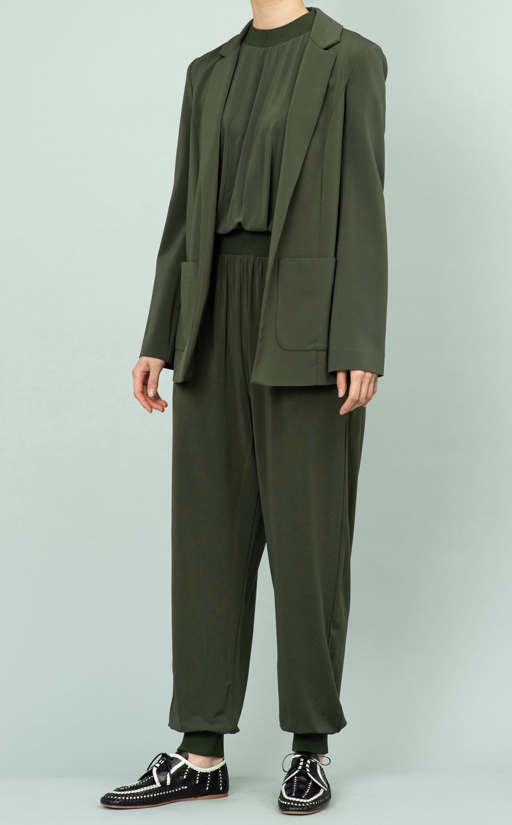 ストレッチジャンプスーツ