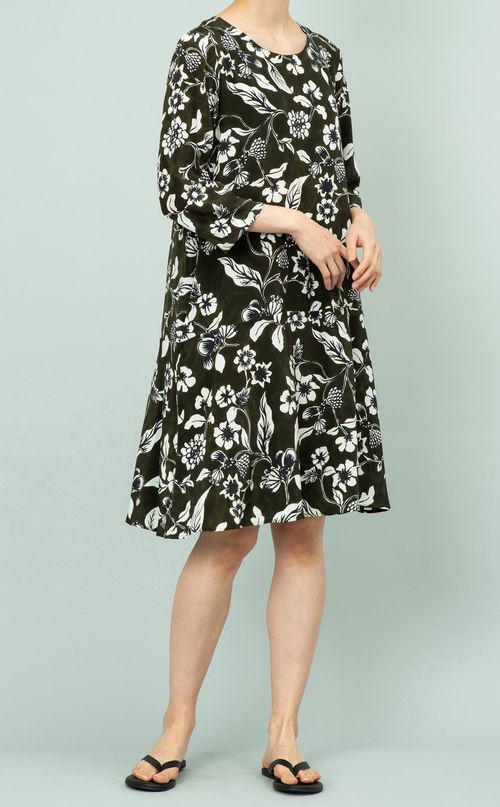 ベルト付きシルクワンピース