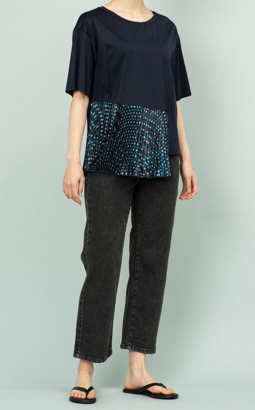 裾プリーツプリントTブラウス