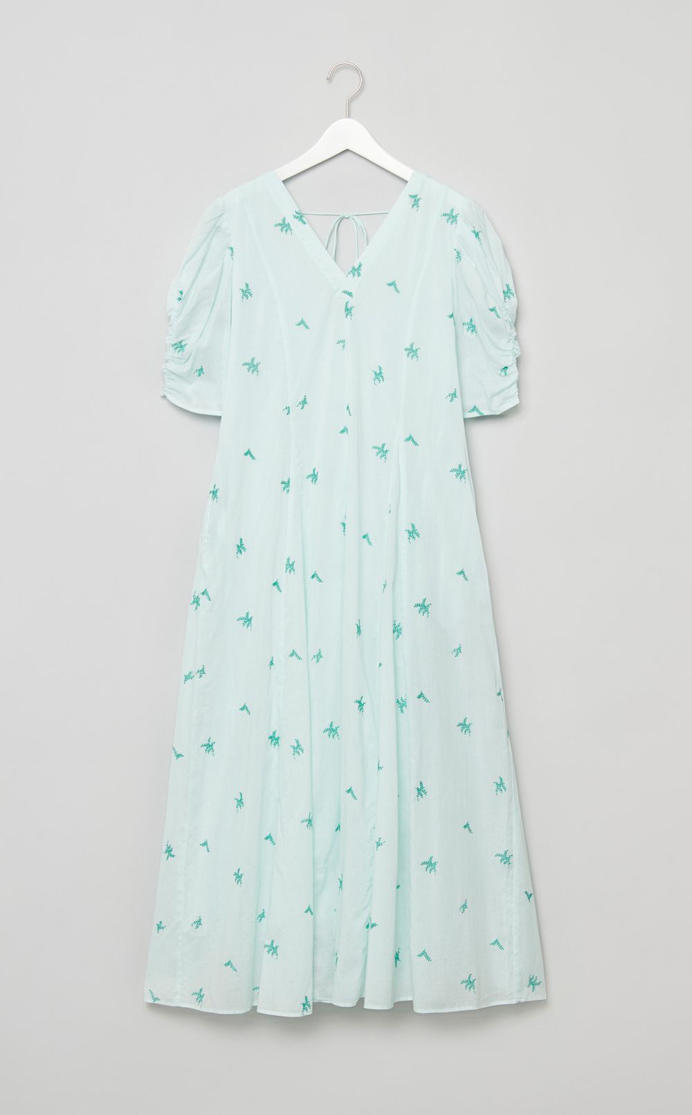 エンブロイダリーVネックワンピース