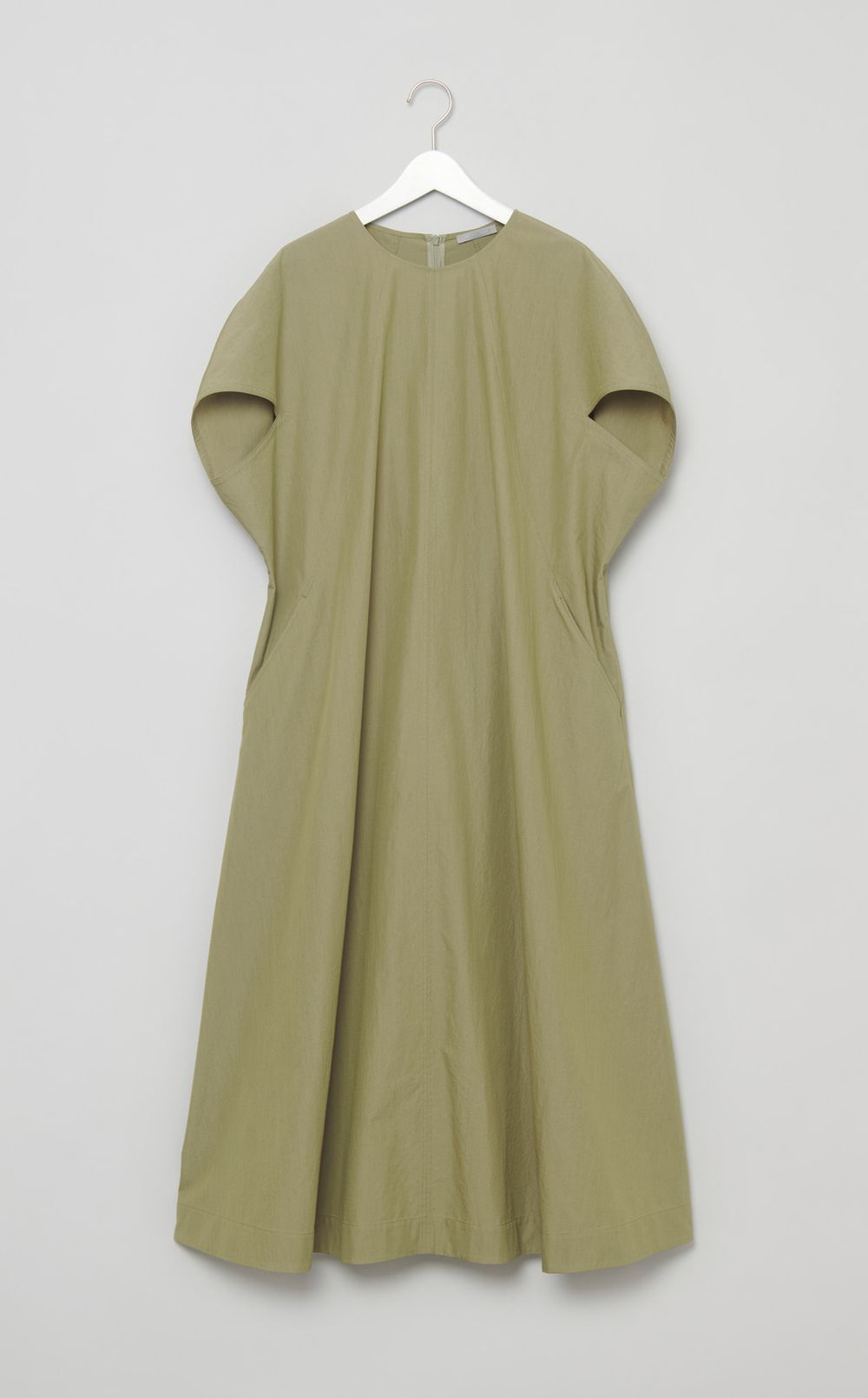 トライアングルデザインフレアワンピース