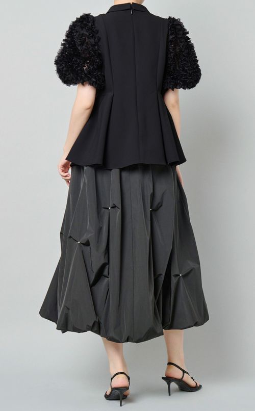 襟付きフレアヘムラインブラウス