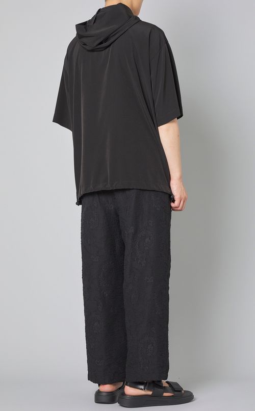 フードプルオーバー