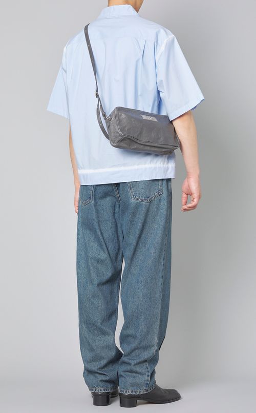 ロゴミニスクエアバッグ