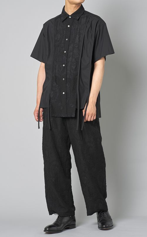 フラワーエンブロイダリーシャツ