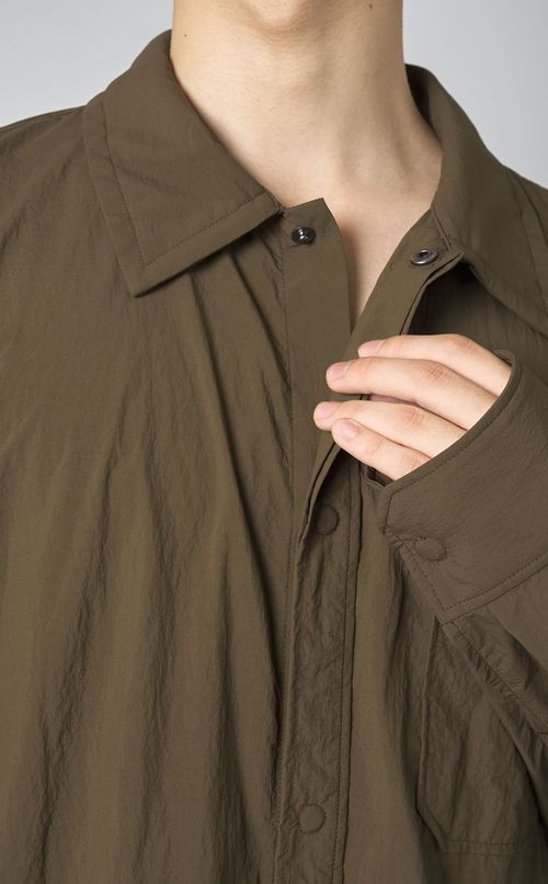 フェザーナイロンオーバーシャツ