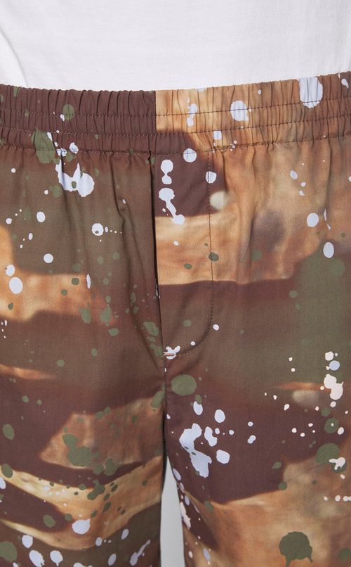 カモフラージュプリントショーツ