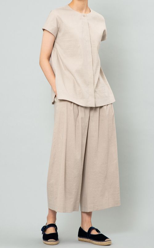 サイドスリットフレンチスリーブブラウス