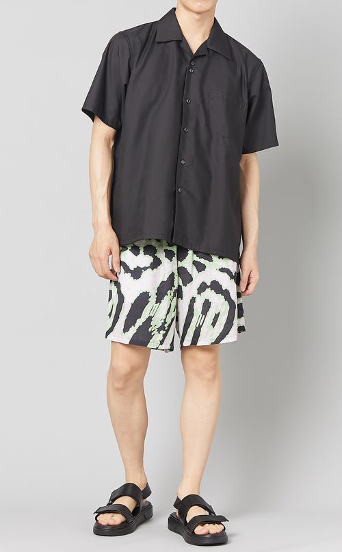 ポリエステルシャツ