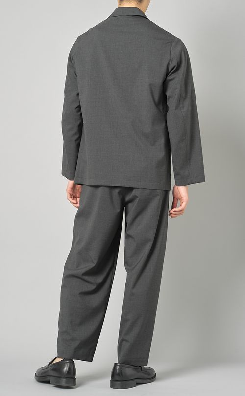 ピークドラペルダブルジャケット