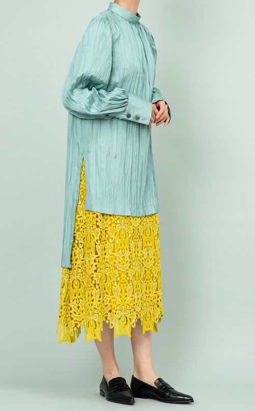 プリーツバックロングブラウス