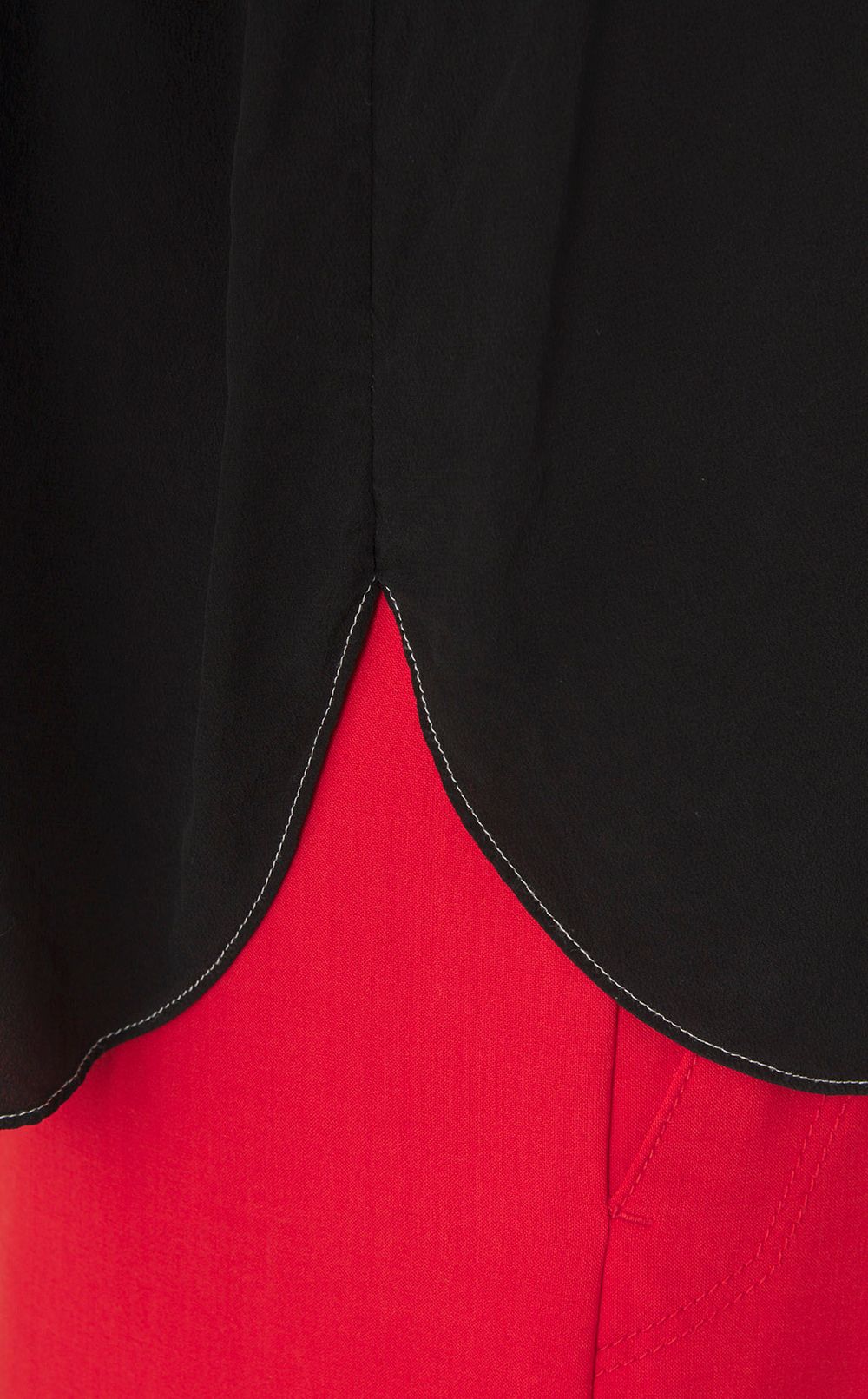 【reADdress】フリルデザインブラウス