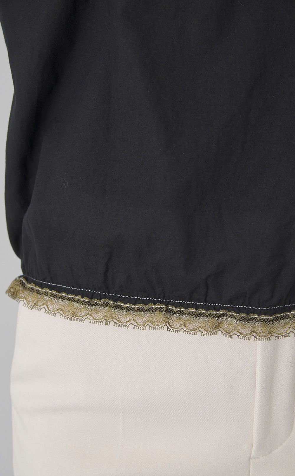 【reADdress】フリルレースプルオーバーブラウス