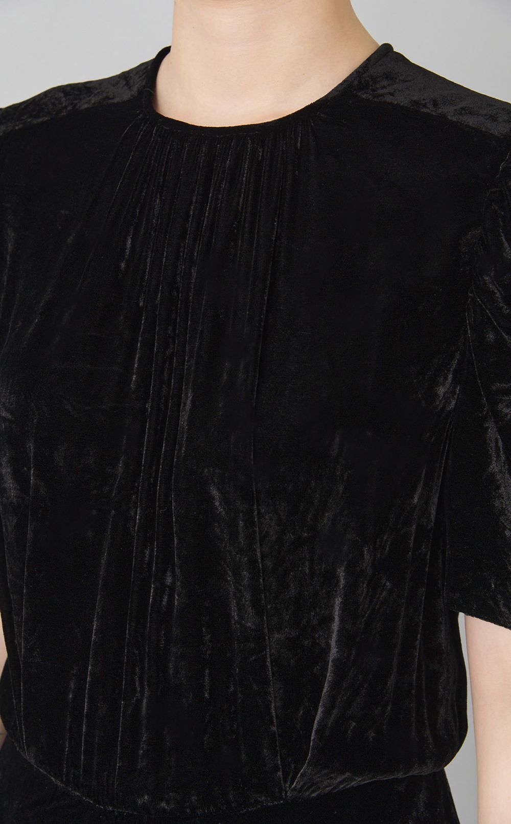 【reADdress】ギャザーショルダーワンピース