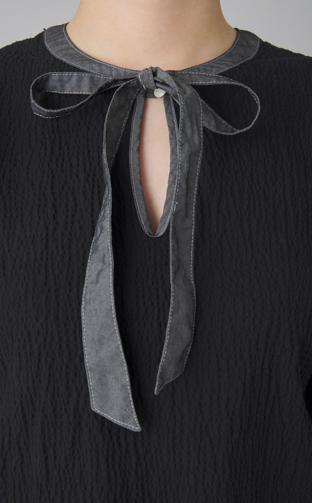 【reADdress】シャーリングフリルブラウス