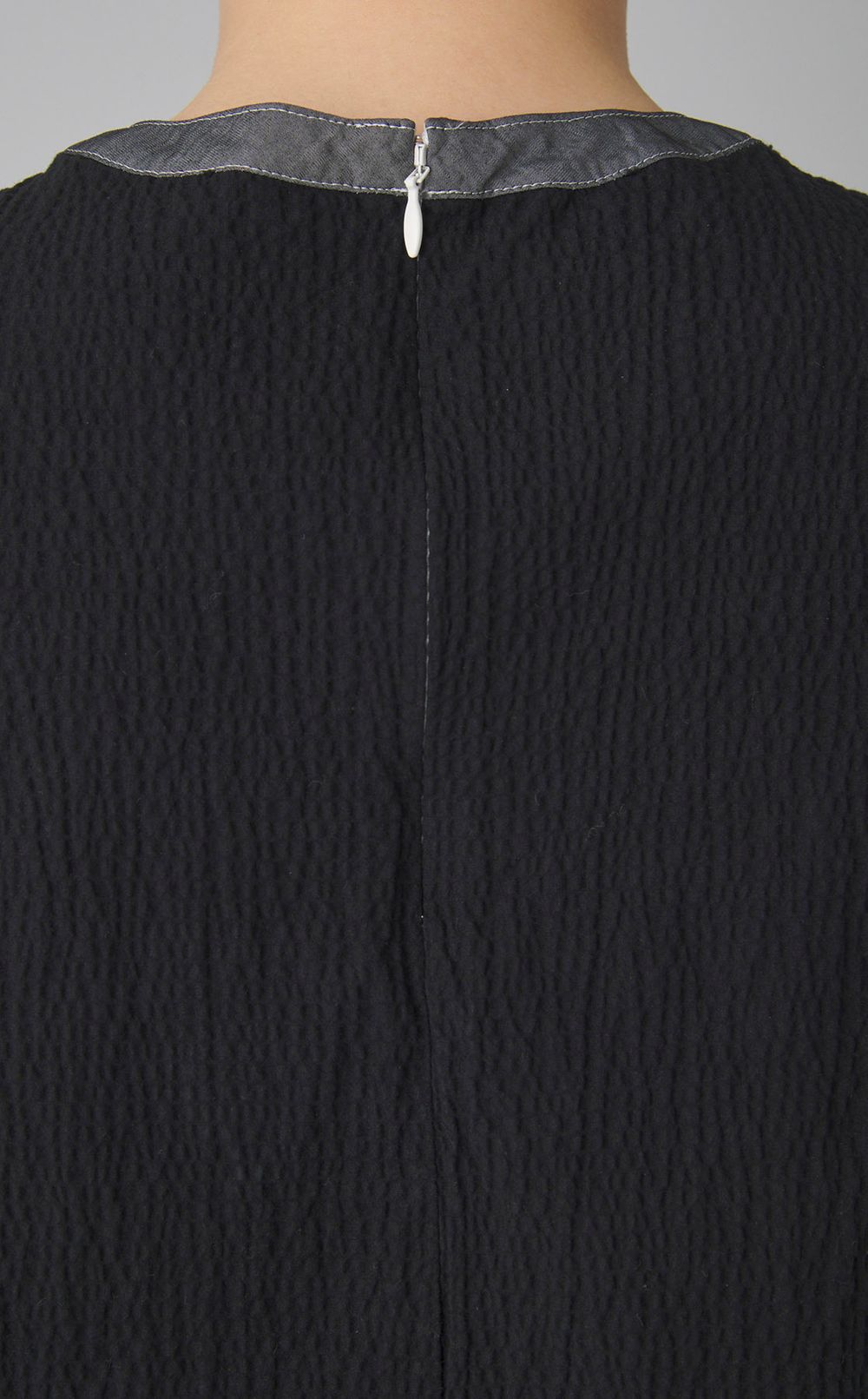 【reADdress】シャーリングフリルブラウス