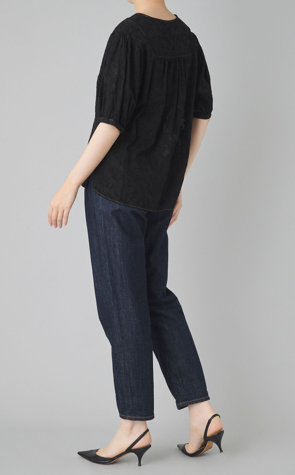 【reADdress】Vネックブラウス