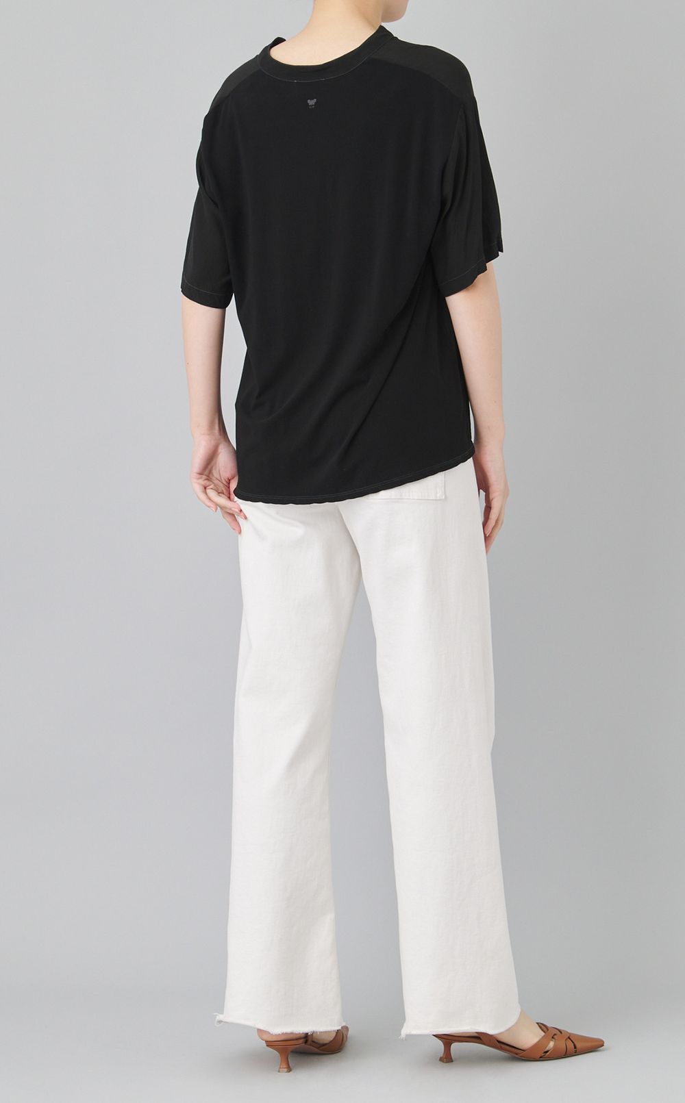 【reADdress】シルクVネックブラウス