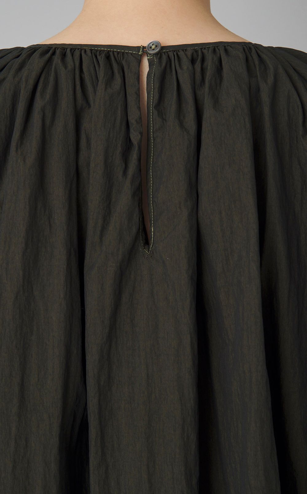 【reADdress】ボリュームスリーブギャザーブラウス