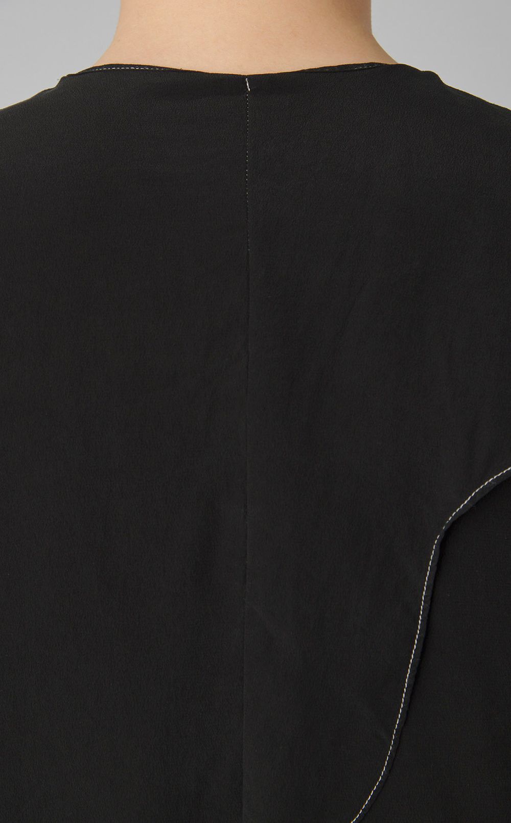 【reADdress】フリルデザインブラウス