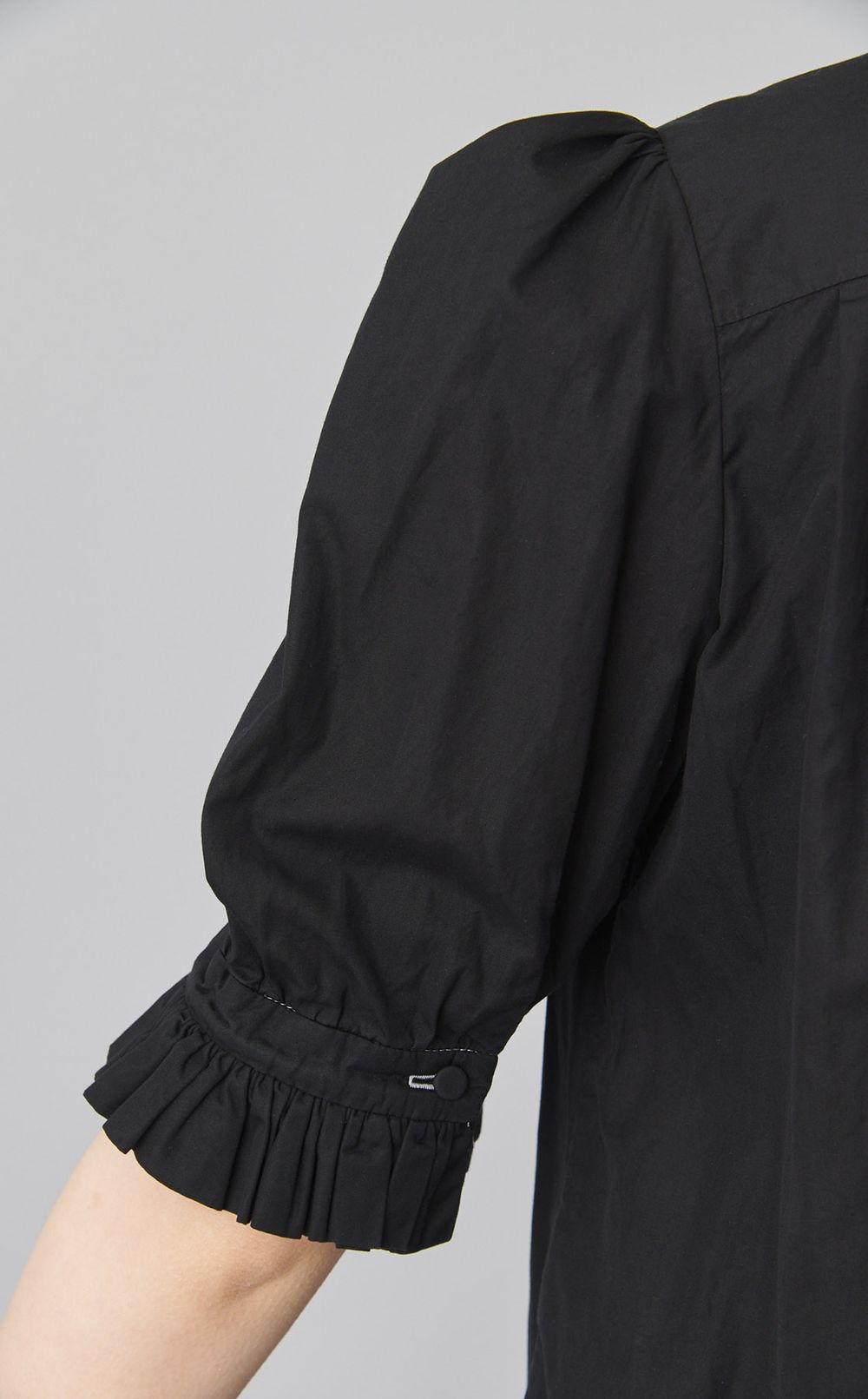 【reADdress】ギャザーハイネックシャツ