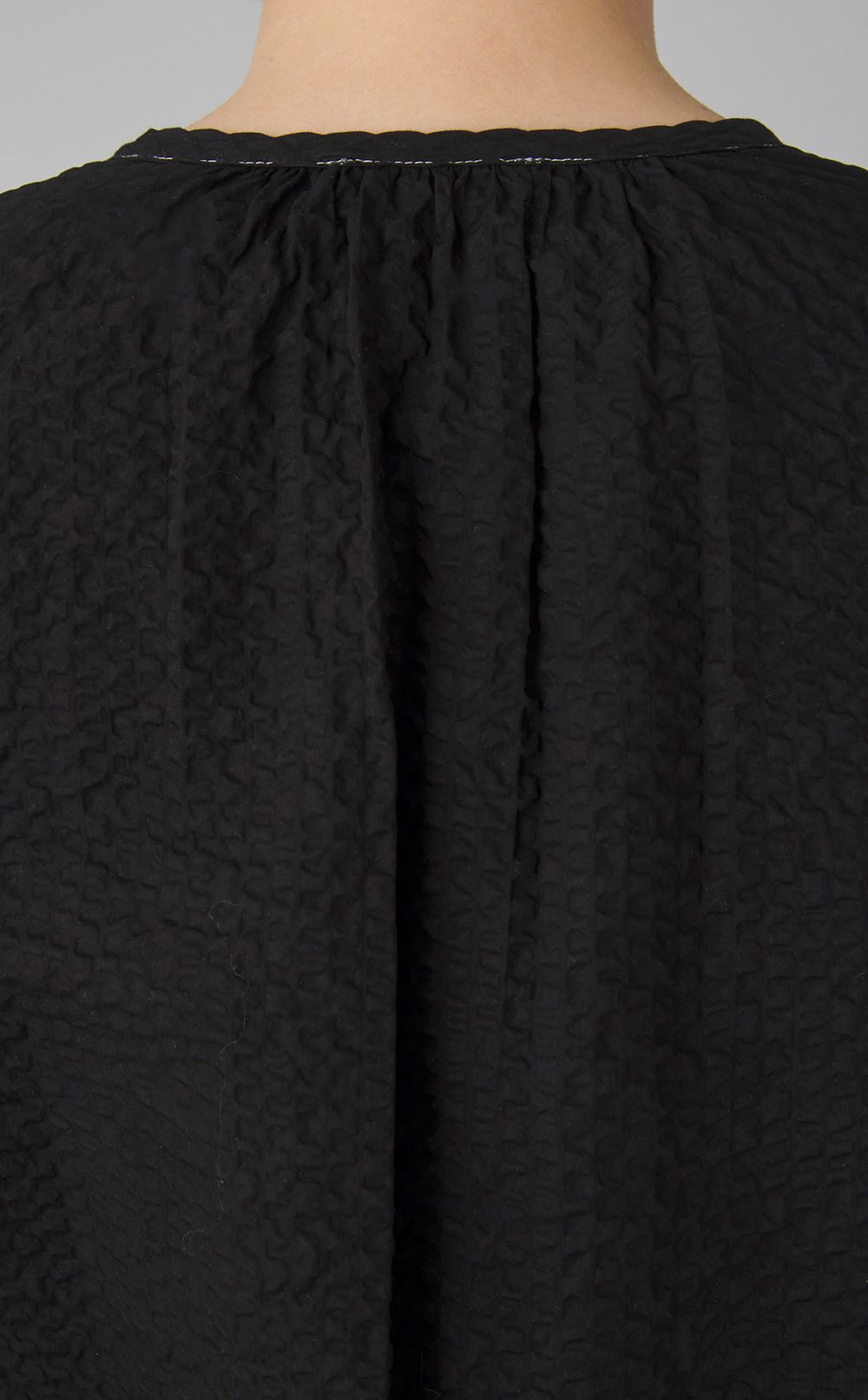 【reADdress】ペイズリーショルダースリットブラウス