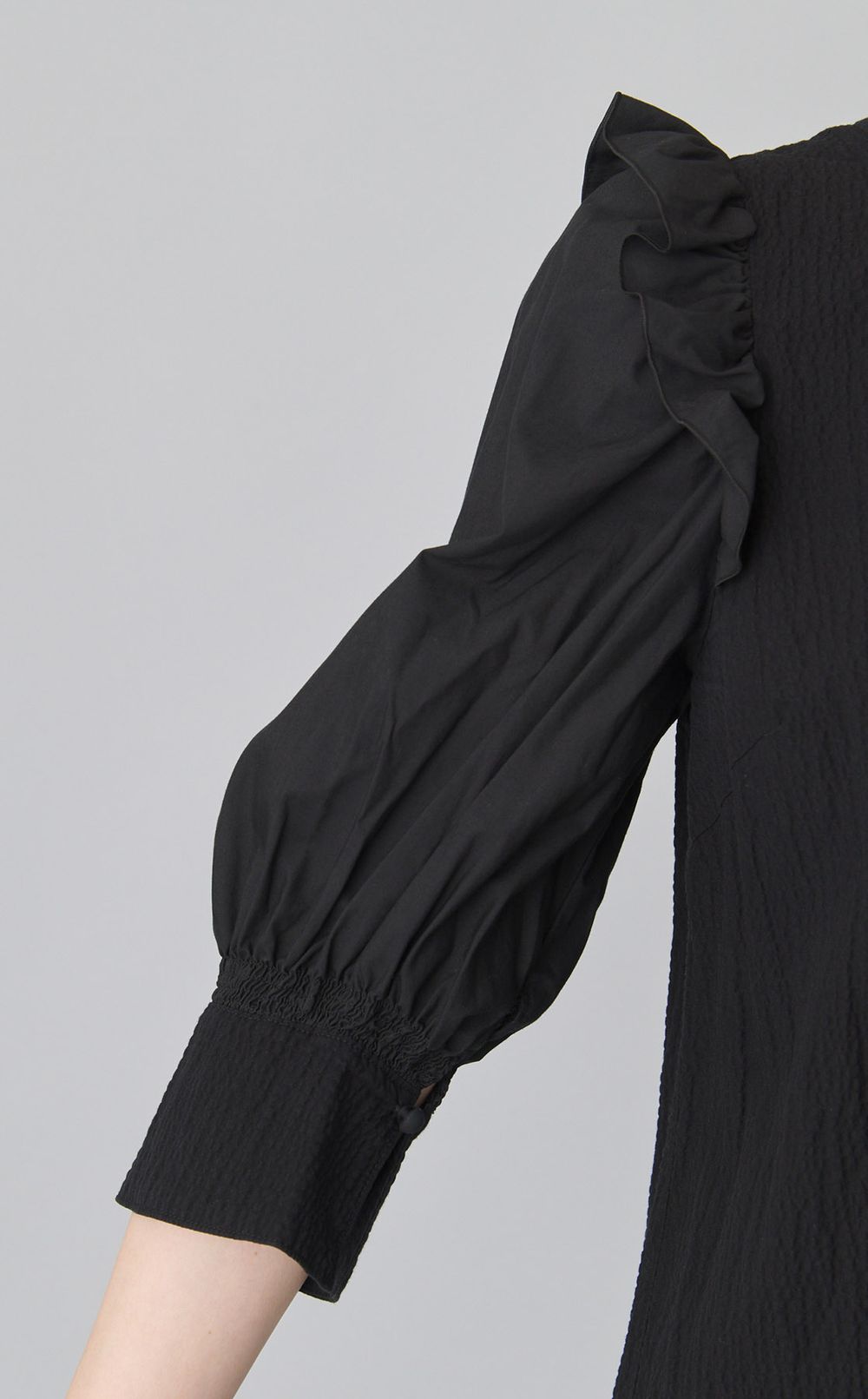 【reADdress】シャーリングフリルブラウス