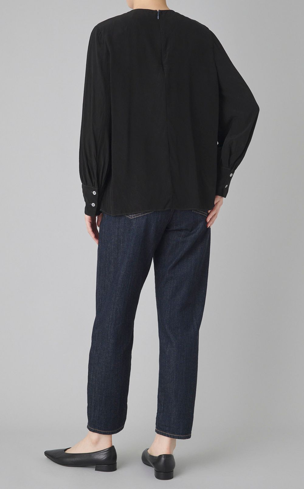 【reADdress】クルーネックブラウス