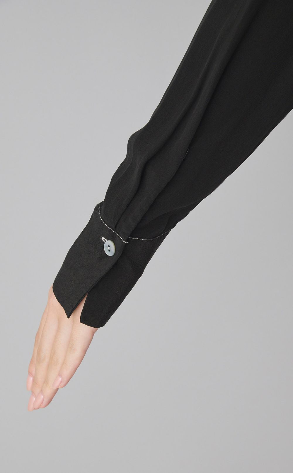 【reADdress】フリルデザインブラウス