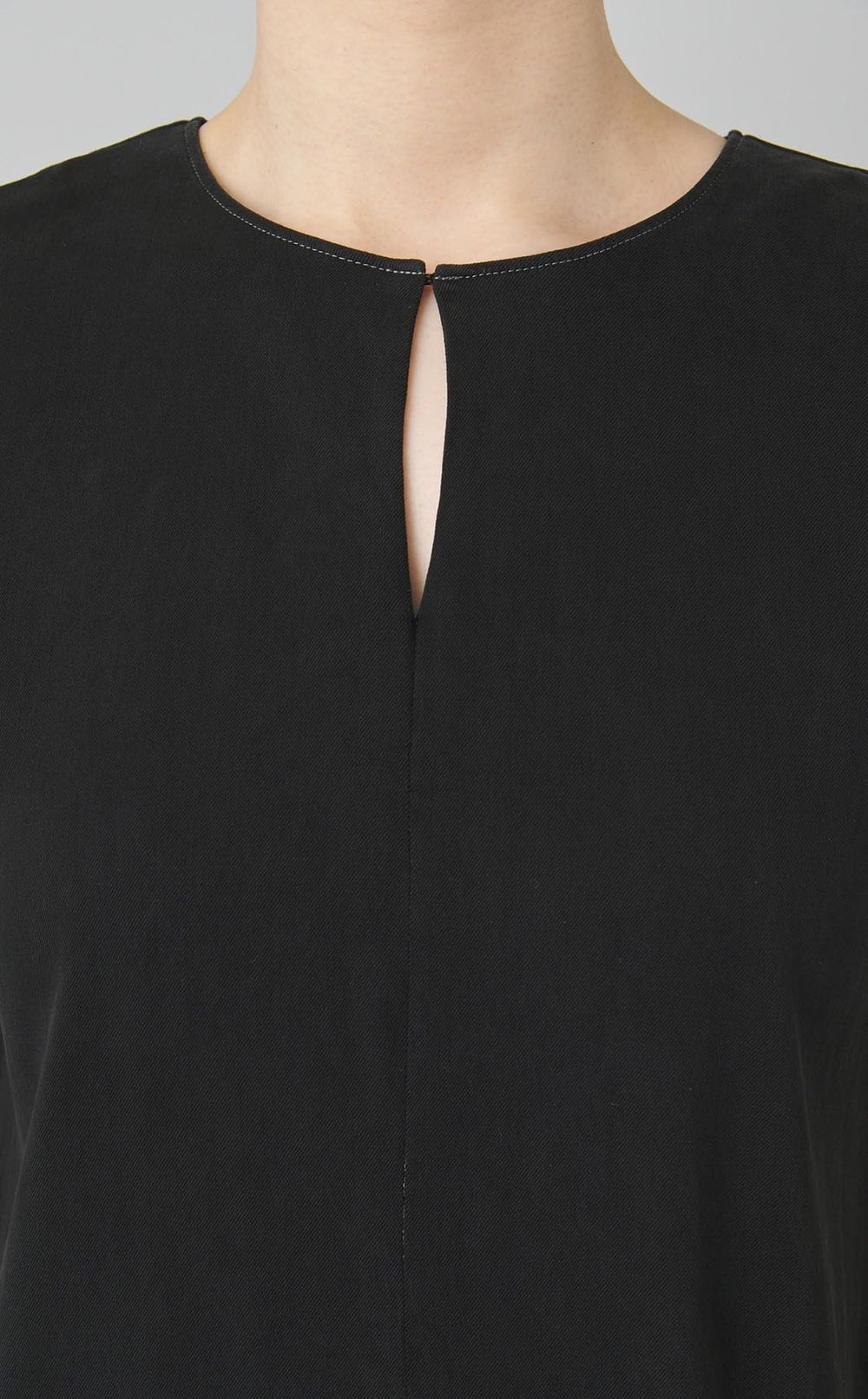 【reADdress】フレンチスリーブシルクワンピース