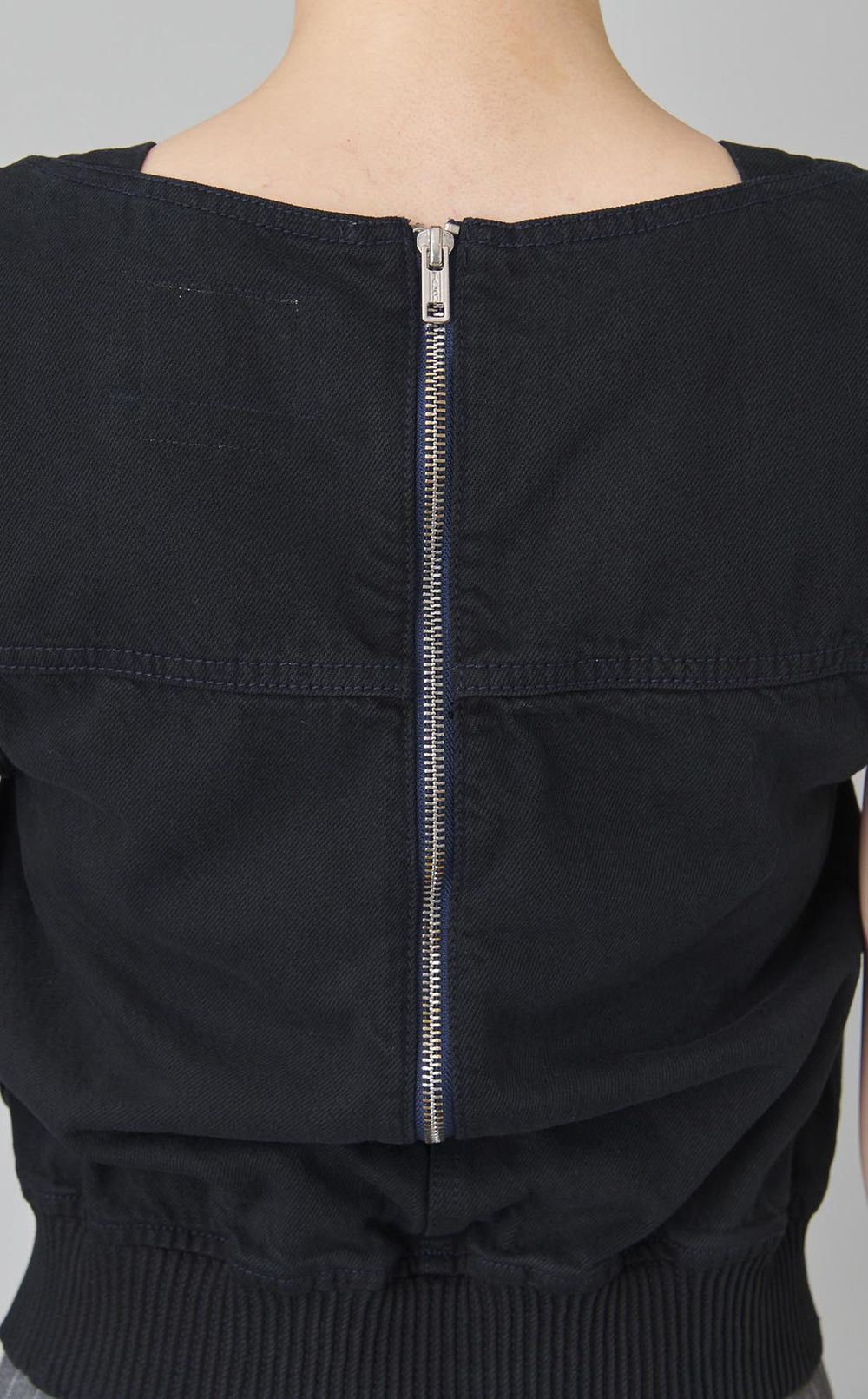 【reADdress】ウォッシュドデニムクロップドブラウス