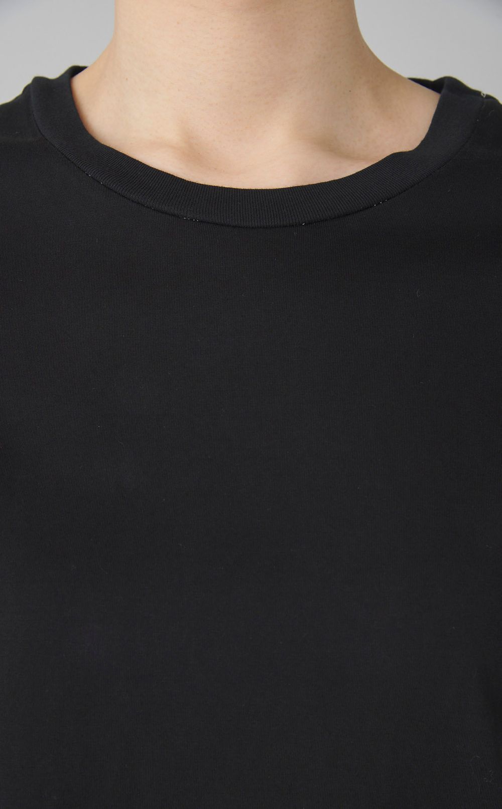 【reADdress】クルーネックコンビTシャツ