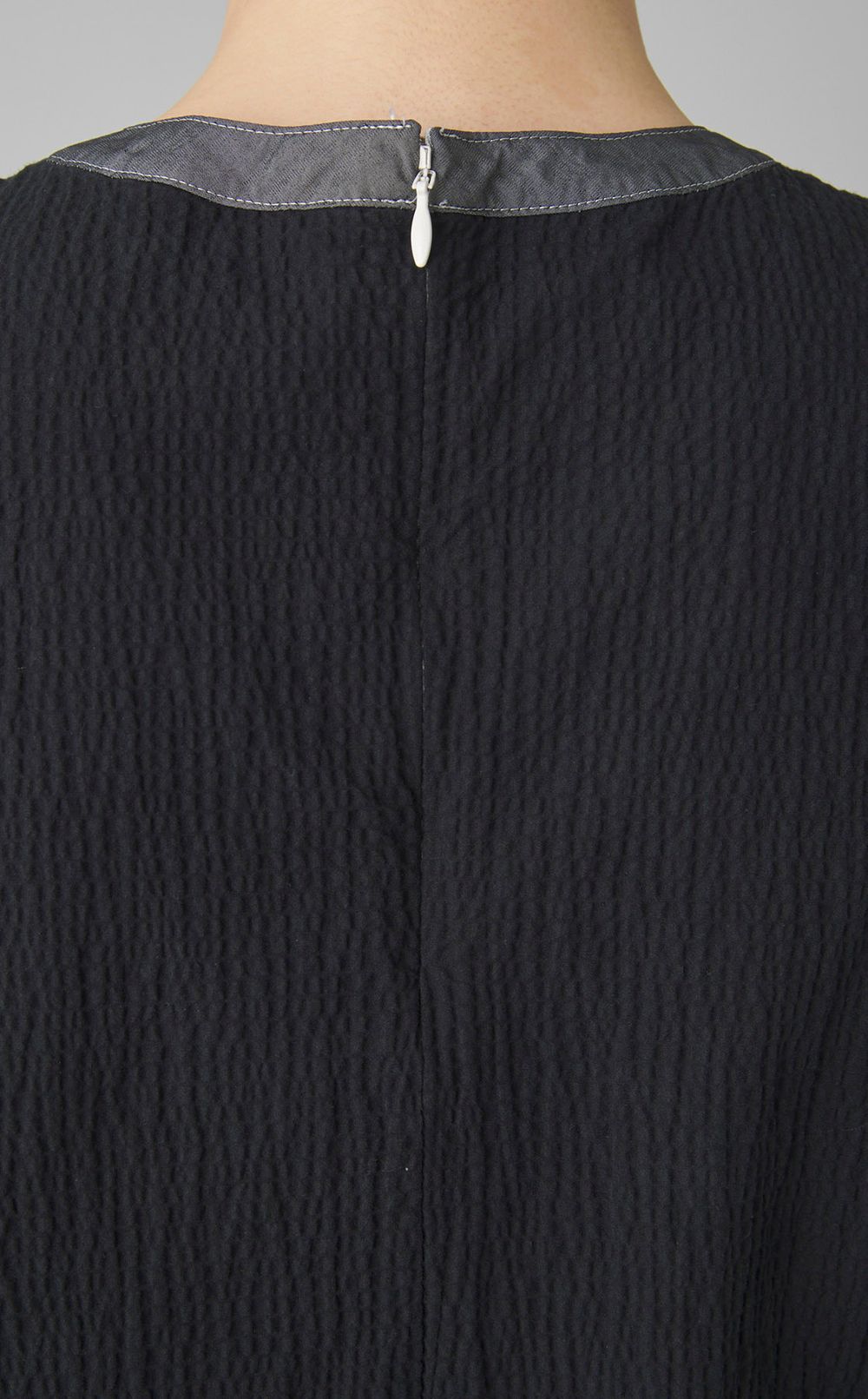 【reADdress】シャーリングフリルブラウス