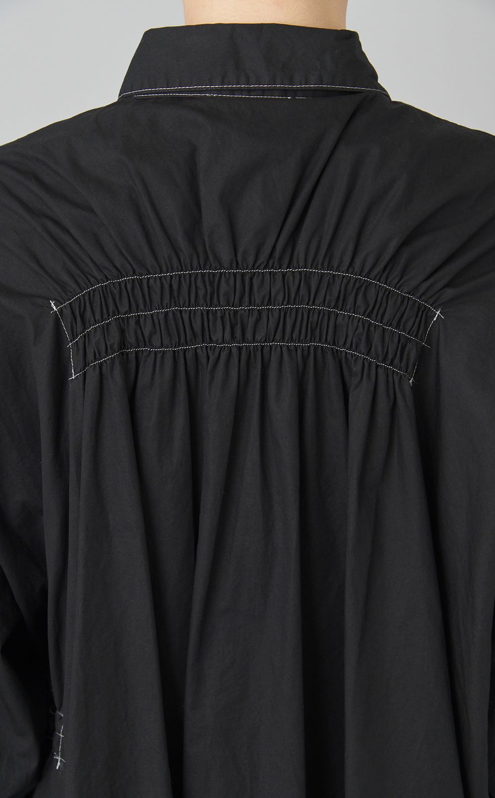 【reADdress】カットアウトシャーリングシャツ