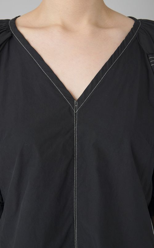 【reADdress】パフスリーブVネックブラウス