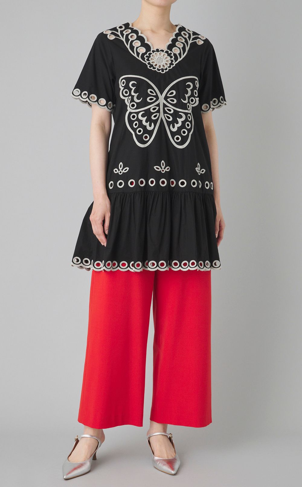 【reADdress】カット刺繍ロングプルオーバー