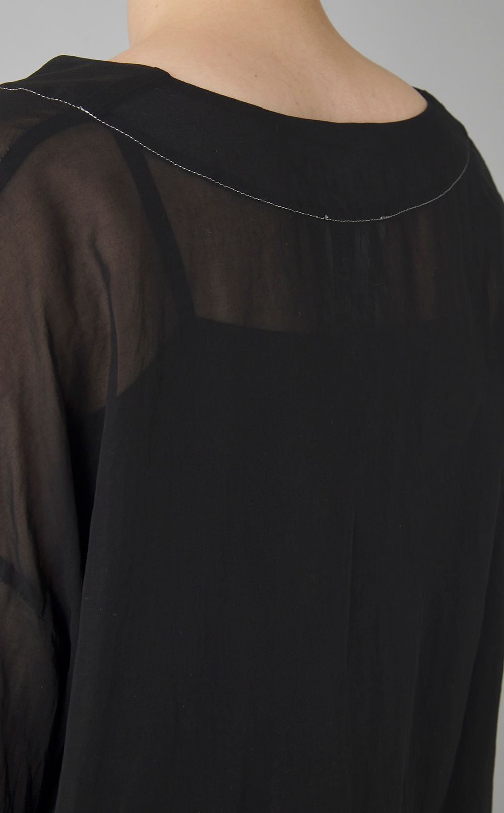 【reADdress】コットンVネックプルオーバー