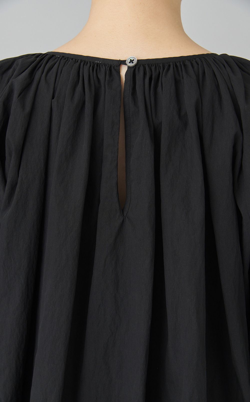 【reADdress】パフスリーブギャザーブラウス