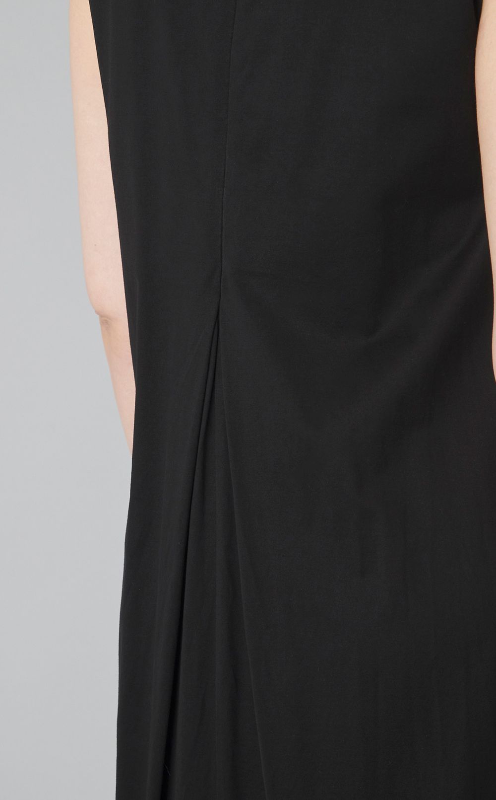 【reADdress】ノースリーブプリーツロングワンピース