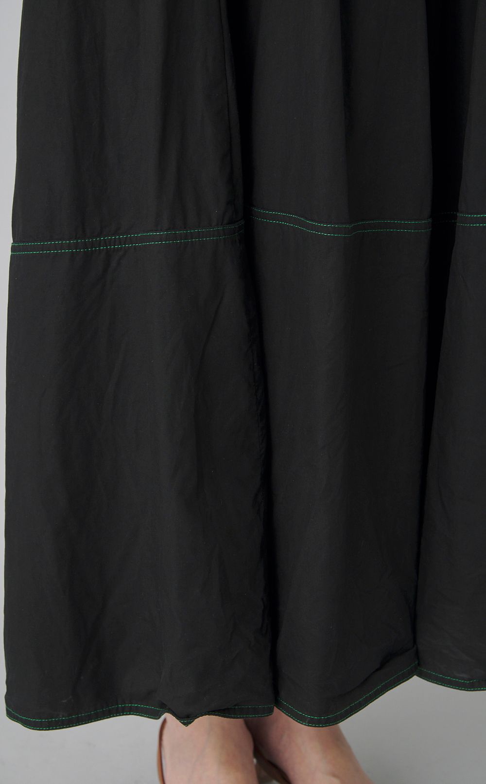 【reADdress】タックギャザーVネックロングドレス