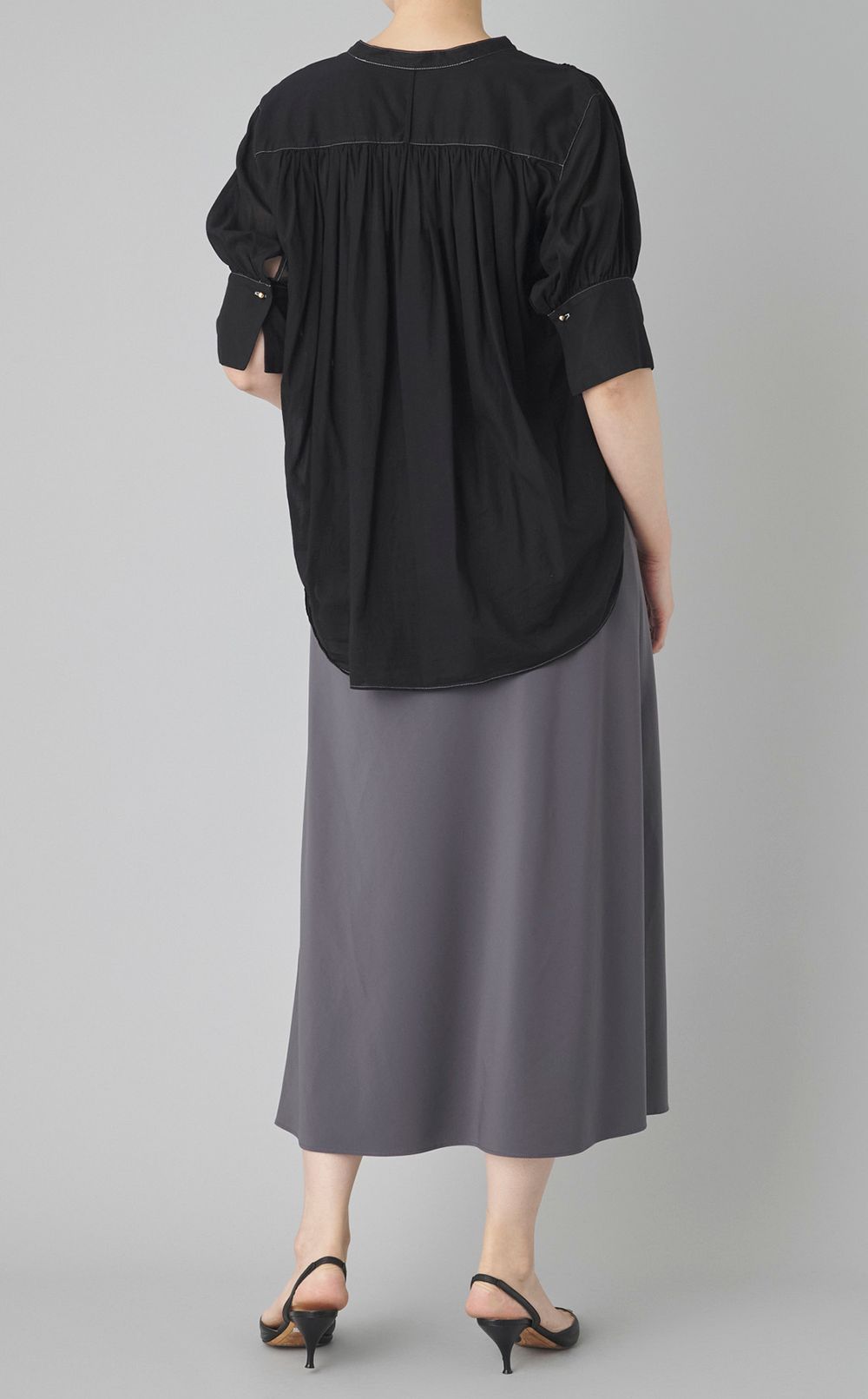 【reADdress】スキッパーギャザーブラウス