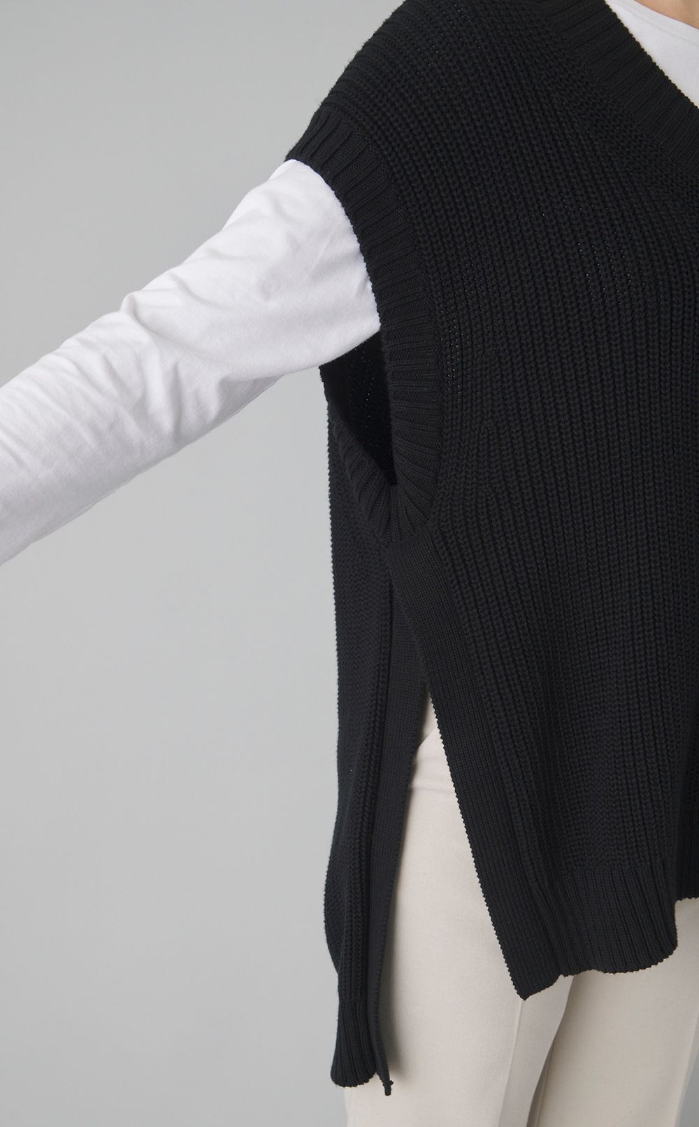 【reADdress】コットンVネックニットベスト