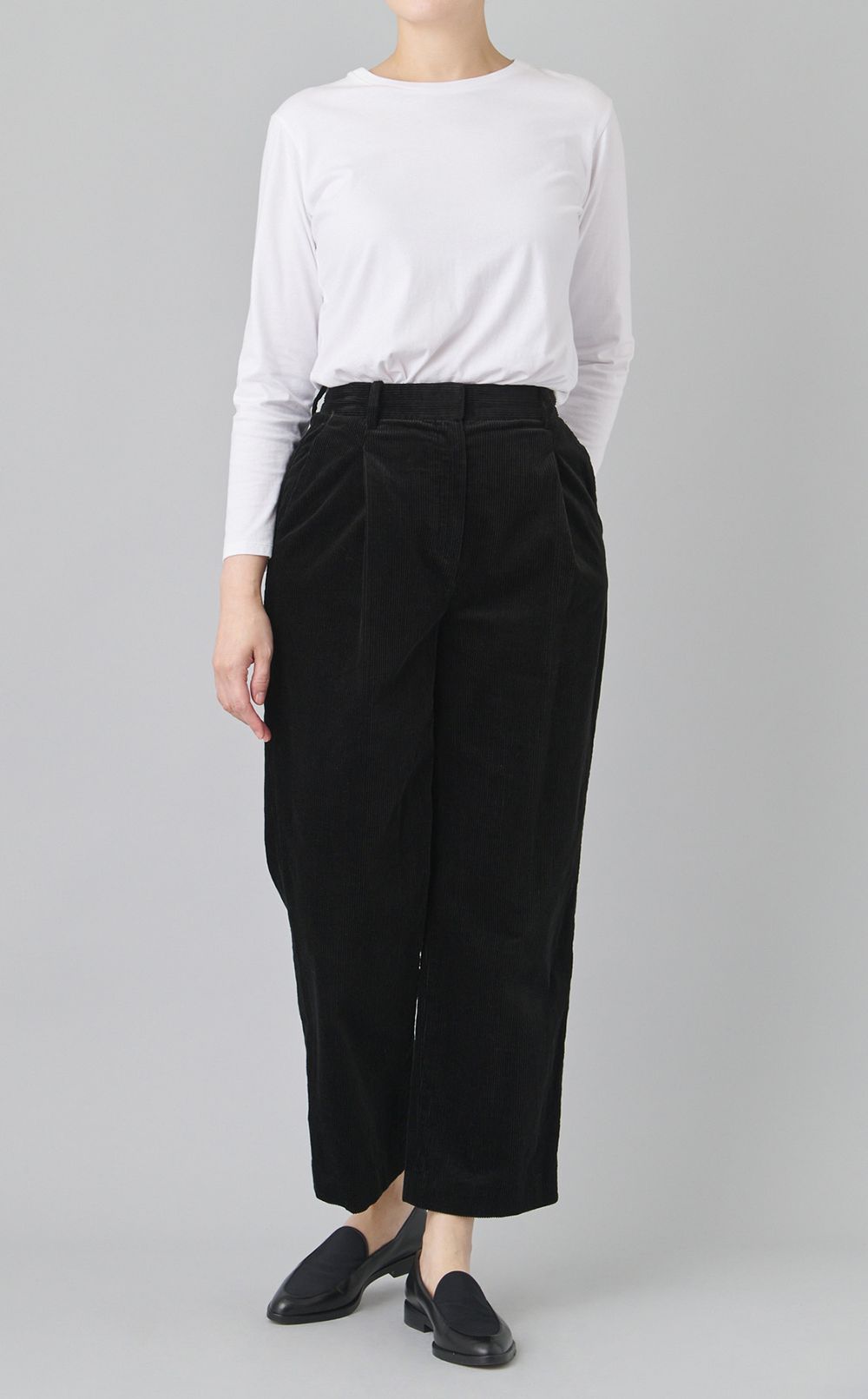 【reADdress】コーデュロイテーパードパンツ