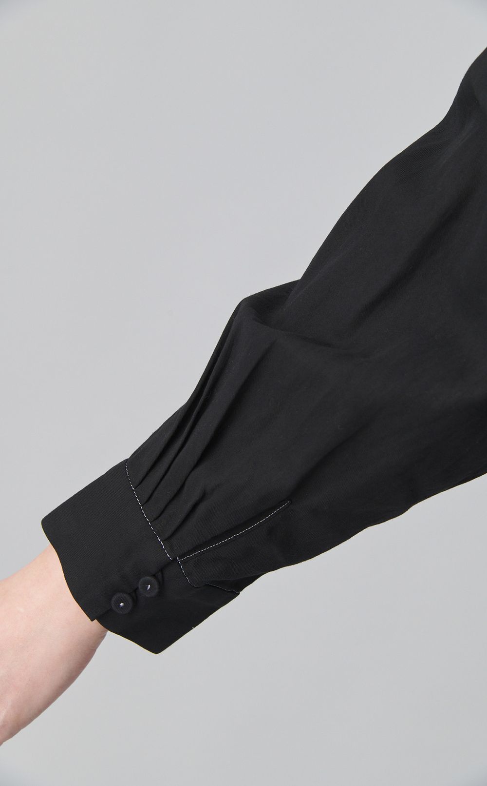 【reADdress】オープンネックロングシャツ