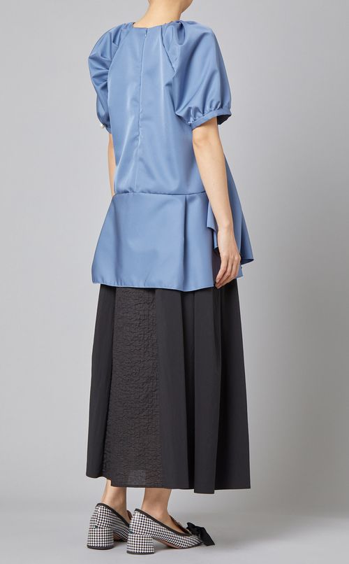 ペプラムVネックブラウス