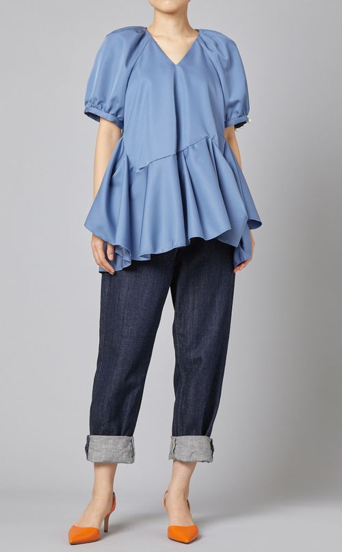 ペプラムVネックブラウス