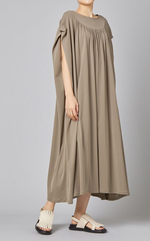 フレンチスリーブギャザーワンピース