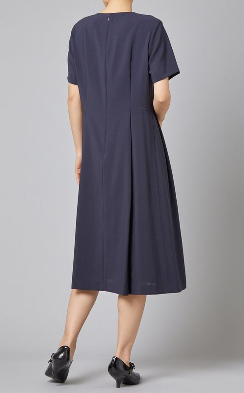 クルーネックフレアワンピース