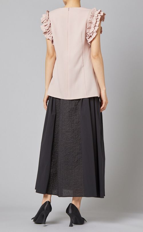 フリルスリーブVネックブラウス